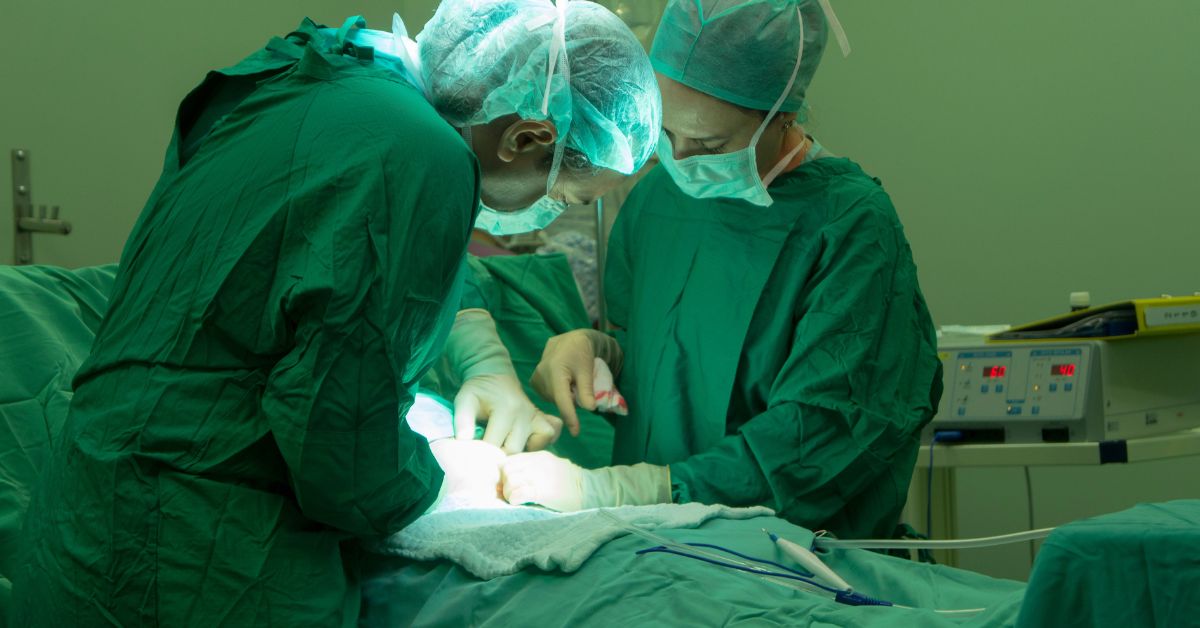 लैप्रोस्कोपिक हर्निया सर्जरी (Laparoscopic surgery hernia in indore)